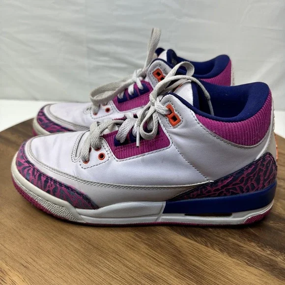 Air Jordan 3 Retro Size 5 Y 441140-500 Barely Grape/Fire Pink - Picture 8 of 16